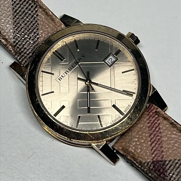 Burberry | Accessories | Burberry The City Gold Dial Printed  display picture 3
